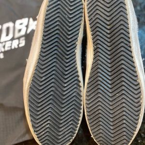 *AUTHENTIC* Golden Goose Superstar SZ. 37